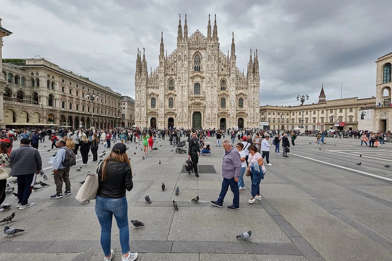 Milano Duomo Meydanı